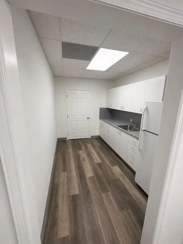 4 of 6 - 4100 N Powerline Road #g1-g5, Deerfield Beach, FL
