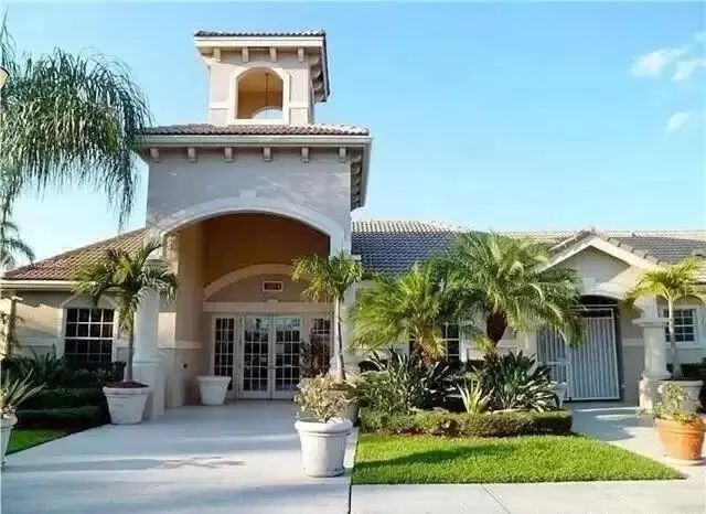 2 of 9 - 5045 Wiles Road #308, Coconut Creek, FL
