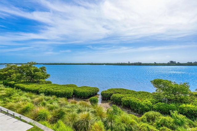 3 of 13 - 4832 S Harbor Drive, Vero Beach, FL
