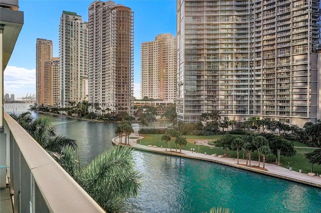 5 of 39 - 200 Biscayne Boulevard Way #503, Miami, FL