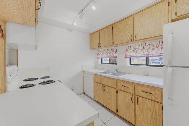 2 of 51 - 950 S Kanner Hwy Th-133 Highway #133, Stuart, FL