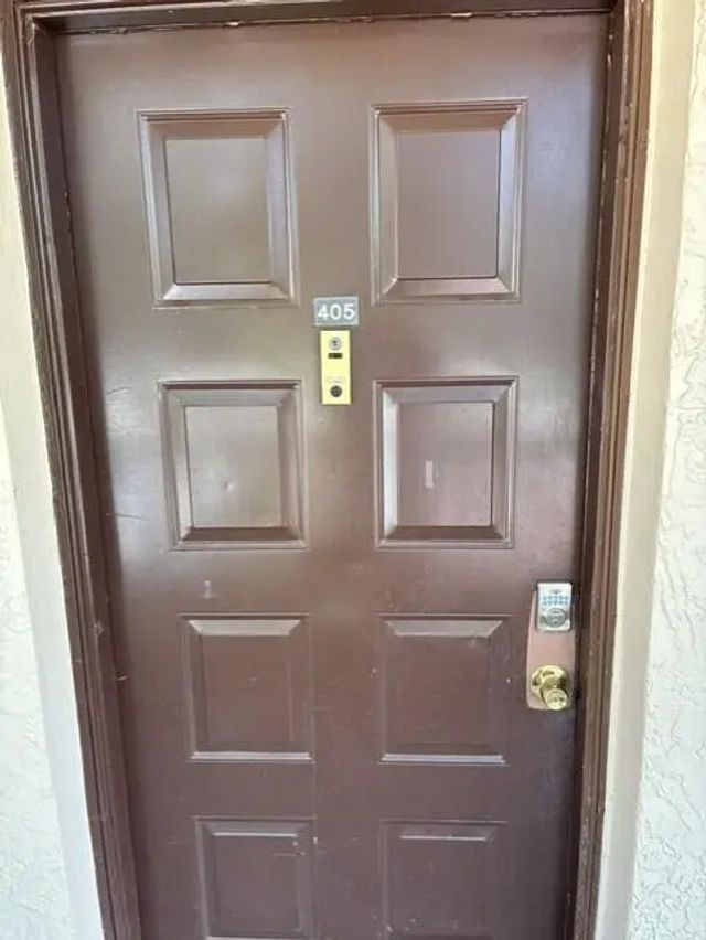 10401 W Broward Boulevard #405, Plantation
