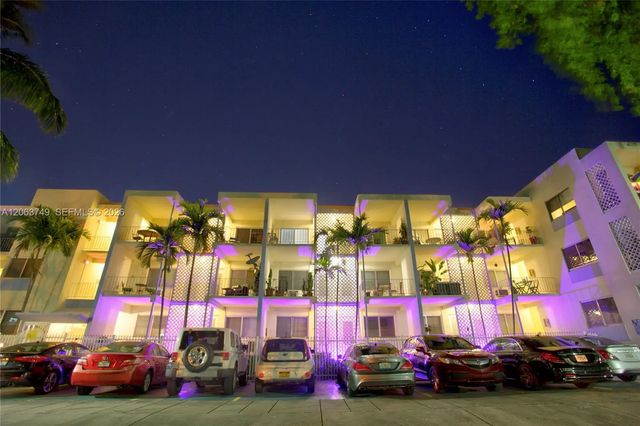 5 of 32 - 641 Espanola Way #24, Miami Beach, FL