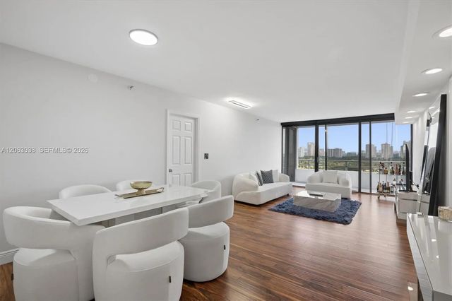 2 of 31 - 20225 Ne 34th Court #1014, Aventura, FL