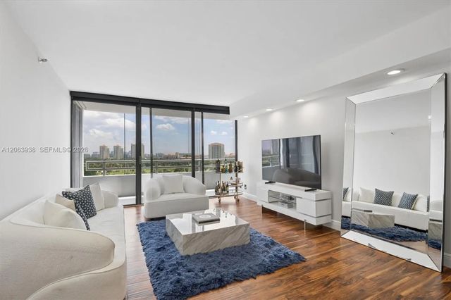 4 of 31 - 20225 Ne 34th Court #1014, Aventura, FL