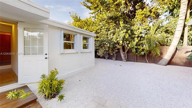 2 of 25 - 1112 Ne 111th Street, Miami, FL