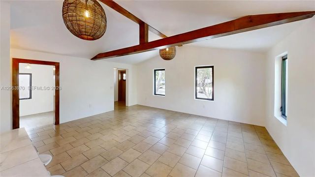 3 of 25 - 1112 Ne 111th Street, Miami, FL