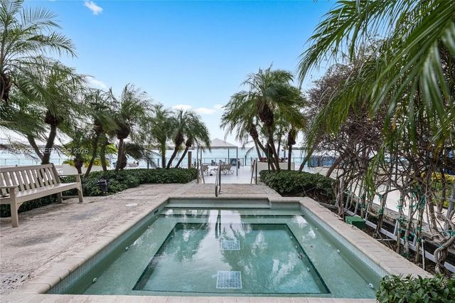 5 of 27 - 1200 West Avenue #1419, Miami Beach, FL