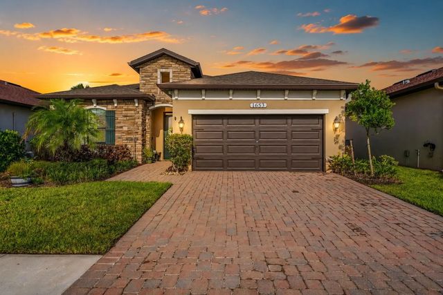1653 Willows Square, Vero Beach