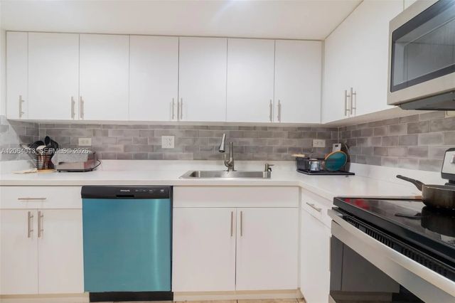 4 of 47 - 251 174th Street #808, Sunny Isles Beach, FL