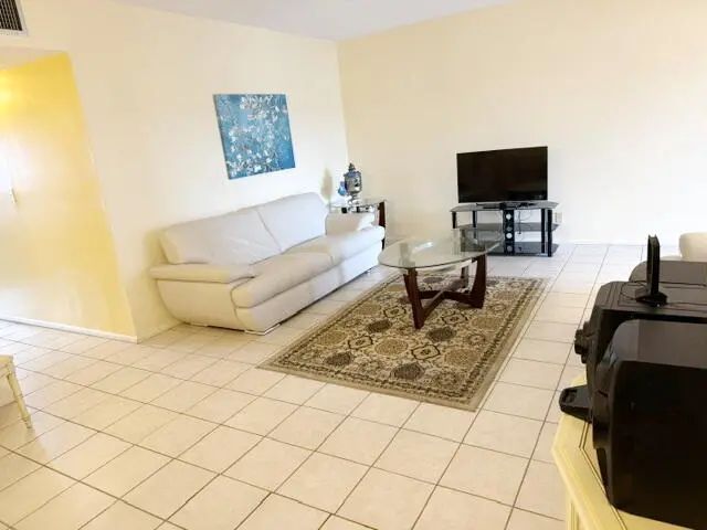 3 of 26 - 5300 Washington Street #w515, Hollywood, FL