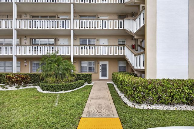 456 Southampton C, West Palm Beach