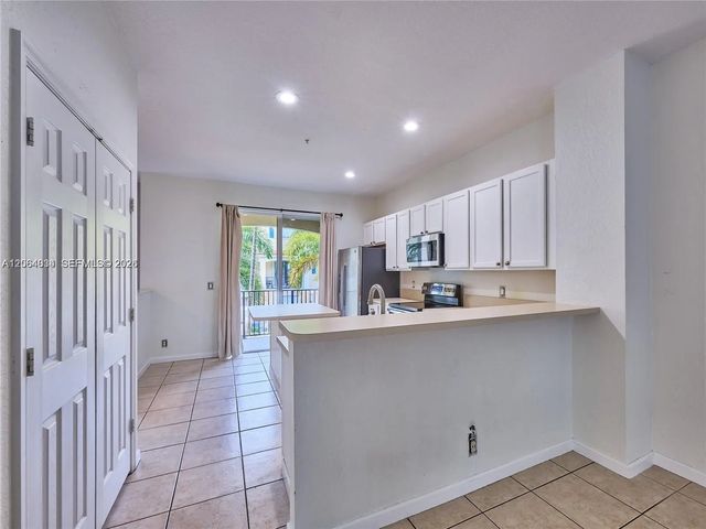 2 of 29 - 3182 N Greenleaf Circle, Boynton Beach, FL