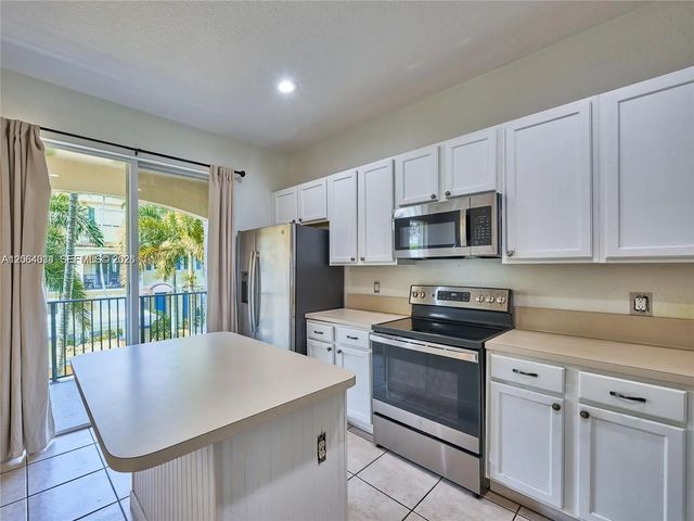 4 of 29 - 3182 N Greenleaf Circle, Boynton Beach, FL