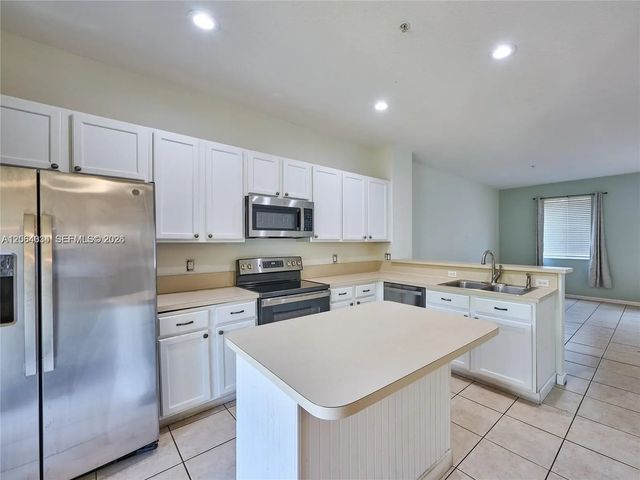 5 of 29 - 3182 N Greenleaf Circle, Boynton Beach, FL