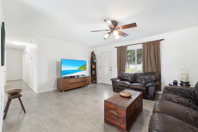 4 of 25 - 253 Sw Cherryhill Road, Port St. Lucie, FL