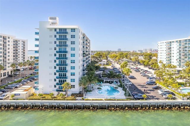 5 of 6 - 7501 E Treasure Drive #7h, North Bay Village, FL