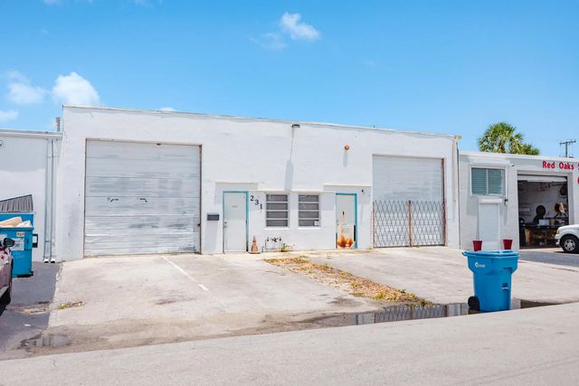 4 of 32 - 231 Sw 5th Court, Pompano Beach, FL