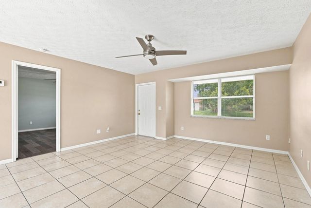 5 of 25 - 3873 Sw Daisy Street, Port St. Lucie, FL