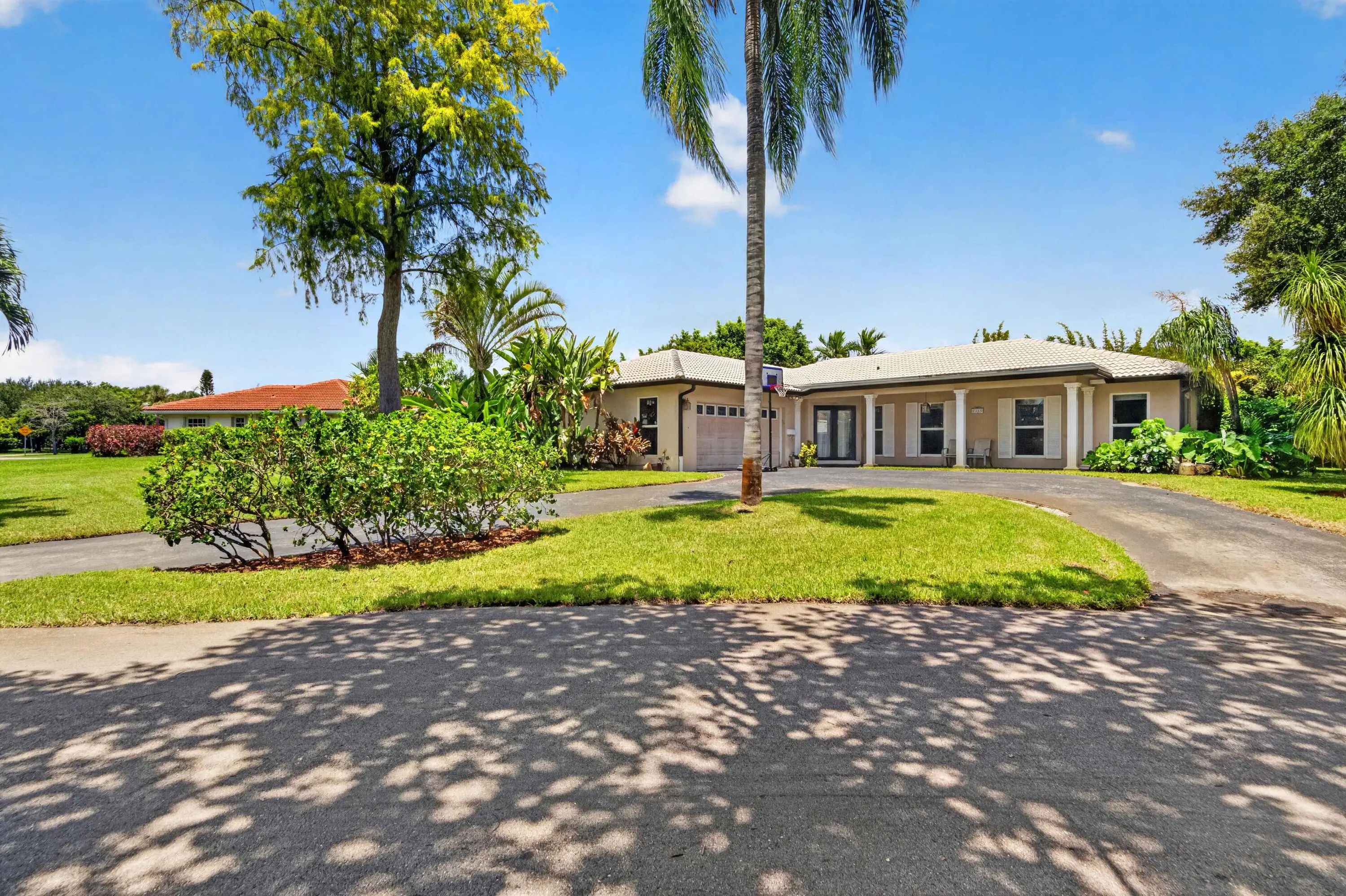 9404 Nw 37th Court, Coral Springs