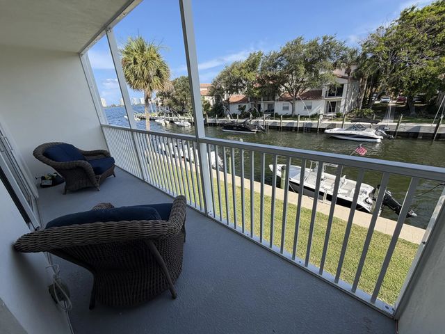 120 Lehane Terrace #206, North Palm Beach