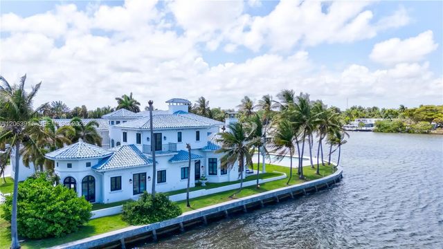 5 of 88 - 900 S Northlake Drive, Hollywood, FL