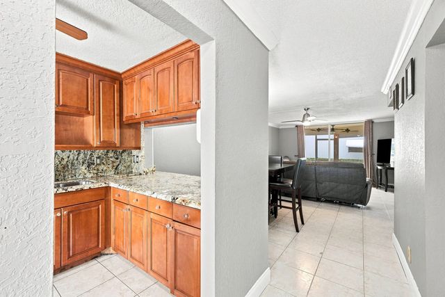 3 of 28 - 1040 Se 4th Avenue #135, Deerfield Beach, FL
