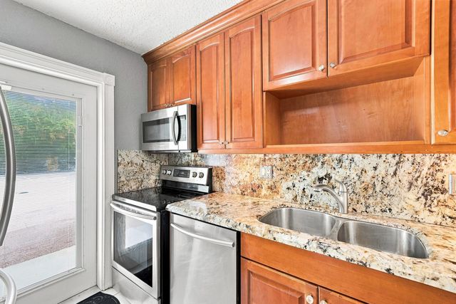 5 of 28 - 1040 Se 4th Avenue #135, Deerfield Beach, FL