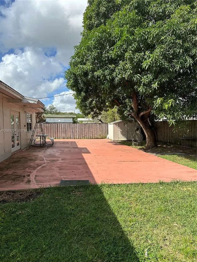 5 of 17 - 10321 Sw 51st Street, Miami, FL