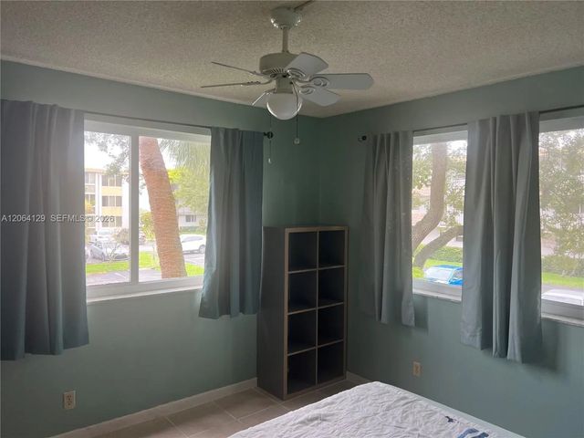 4 of 4 - 5950 Del Lago Circle #201, Sunrise, FL