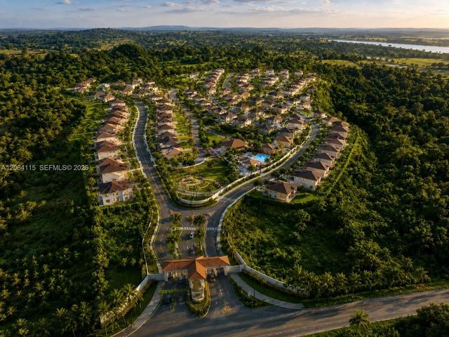 4 of 5 - Finca No 5142, , FL