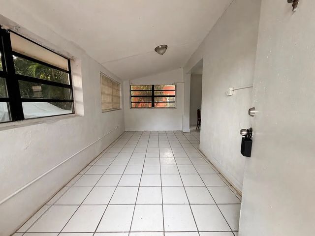 2 of 9 - 445 Ne 163rd Street, Miami, FL