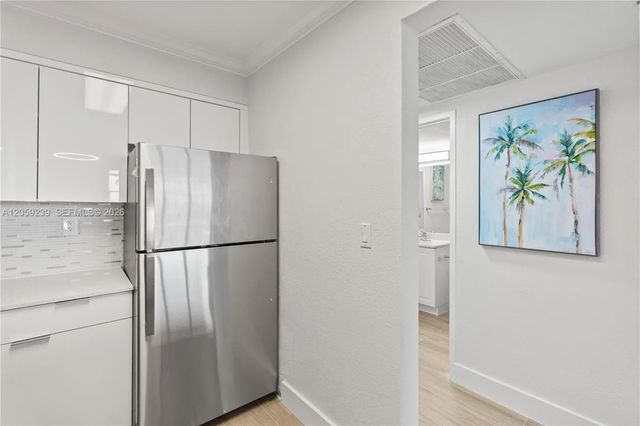 4 of 43 - 2501 S Ocean Drive #1527, Hollywood, FL