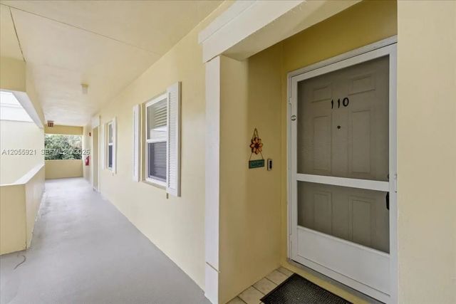 4 of 49 - 1600 Se Saint Lucie Boulevard #110, Stuart, FL