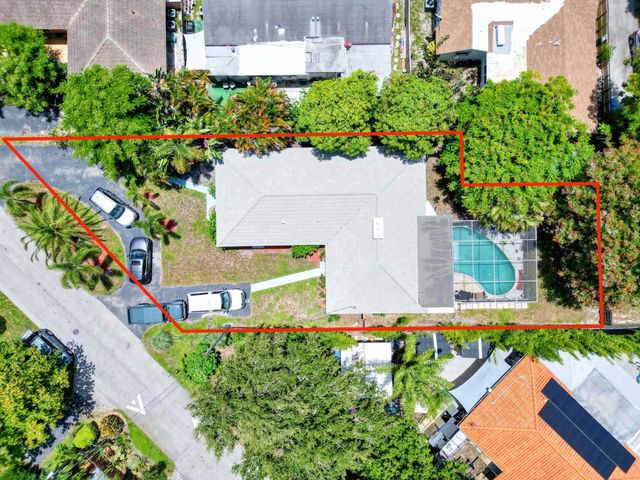 2 of 49 - 1680 Ne 34th Lane, Oakland Park, FL