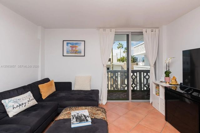4 of 39 - 1020 Meridian Avenue #314, Miami Beach, FL