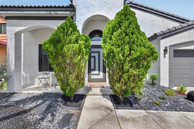 2 of 66 - 1603 E Harmony Lake Circle, Davie, FL