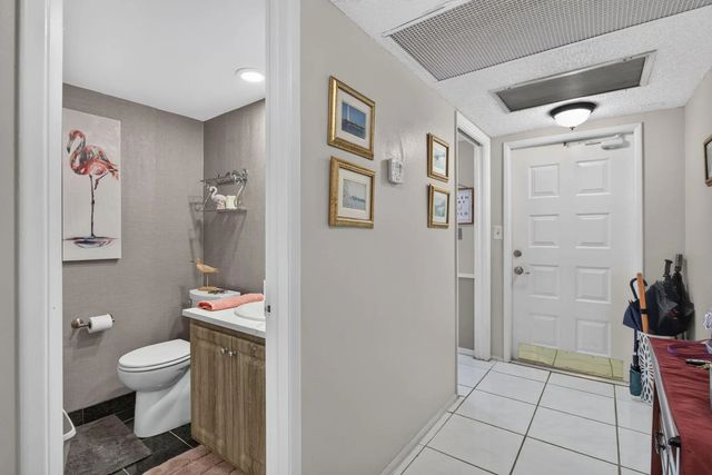 3 of 47 - 806 Cypress Grove Lane #304, Pompano Beach, FL