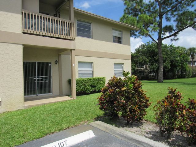 2 of 16 - 1822 Abbey Road #108, West Palm Beach, FL