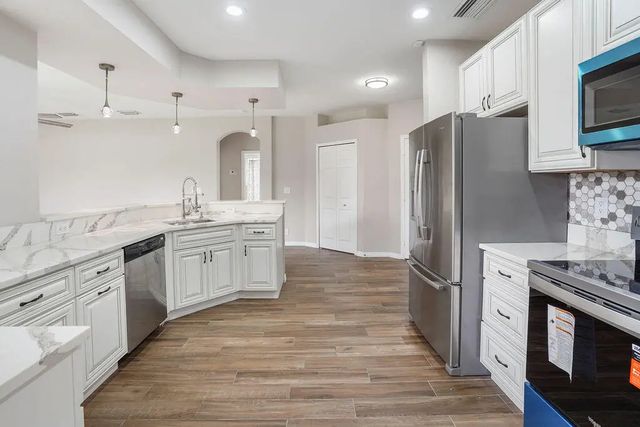 2 of 40 - 942 Sw Idol Avenue, Port St. Lucie, FL