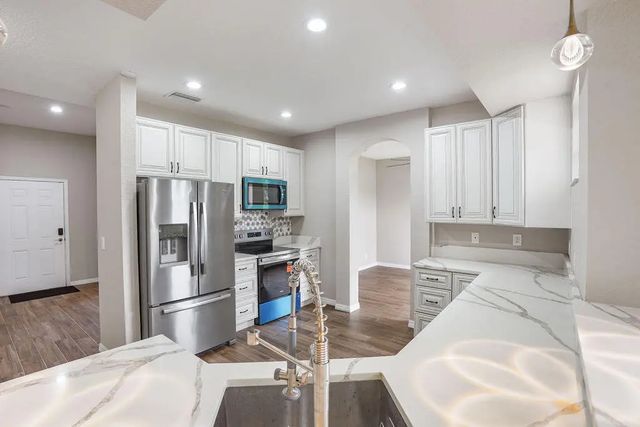3 of 40 - 942 Sw Idol Avenue, Port St. Lucie, FL