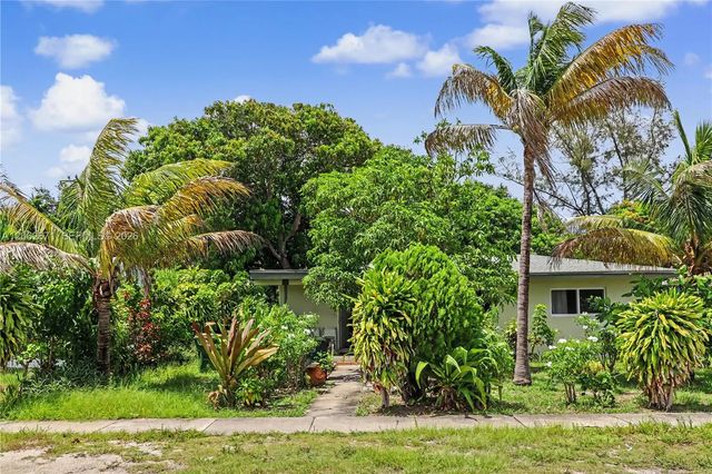 2 of 20 - 1155 Ne 136th Street, North Miami, FL
