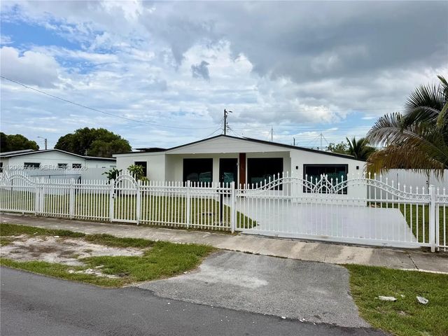 2 of 18 - 2310 Nw 208th Street, Miami Gardens, FL