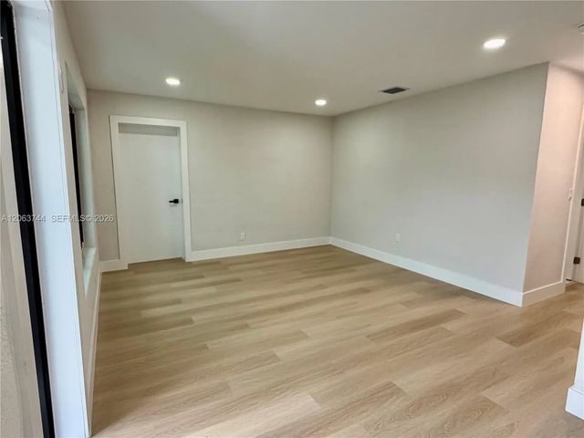 4 of 18 - 2310 Nw 208th Street, Miami Gardens, FL