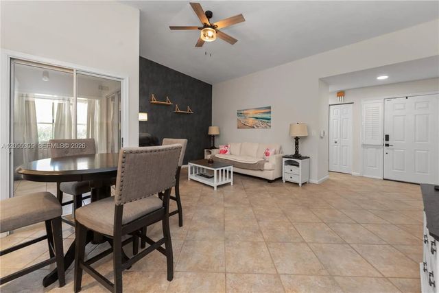 4 of 25 - 715 Se 22nd Lane, Homestead, FL