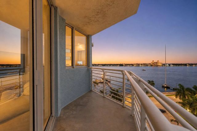 3 of 41 - 1551 N Flagler Drive #817, West Palm Beach, FL