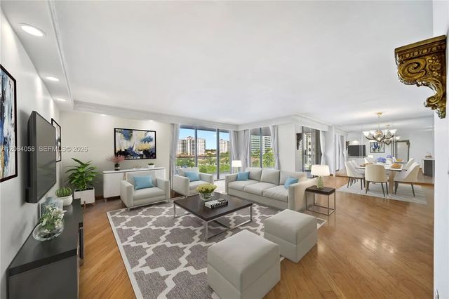 2 of 37 - 19707 Turnberry Way #6k, Aventura, FL