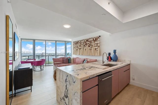 888 Biscayne Boulevard #2009, Miami