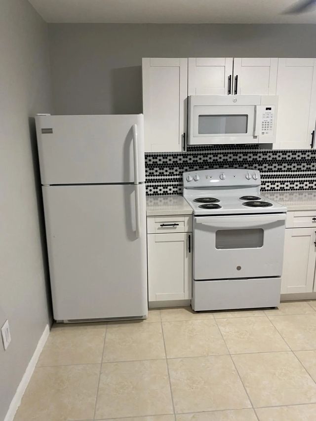2 of 2 - 2105 Delaware Avenue, Fort Pierce, FL