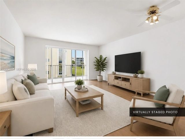 4 of 31 - 206 Se 10th Street #203, Dania Beach, FL
